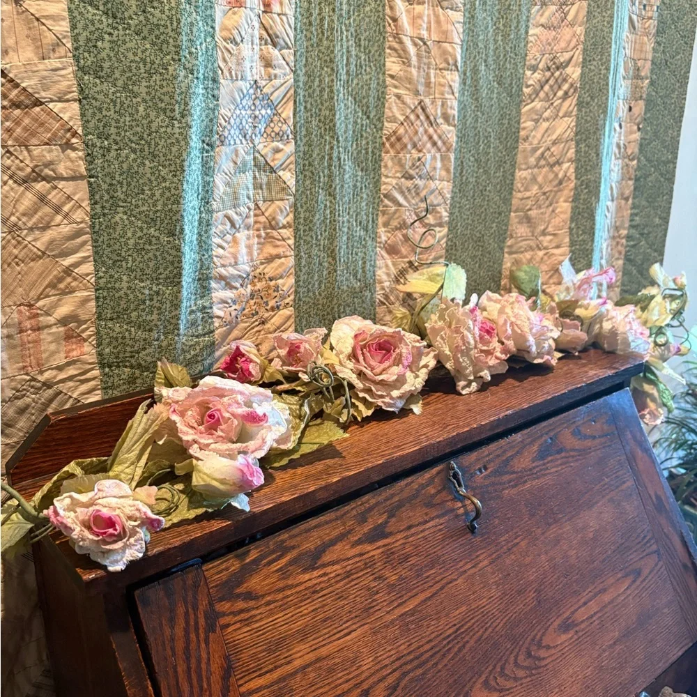 NWT Faux Garland DISTRESSED ROSES MAGNIFICENT 40” Flexible Lt Pink WEDDI…
